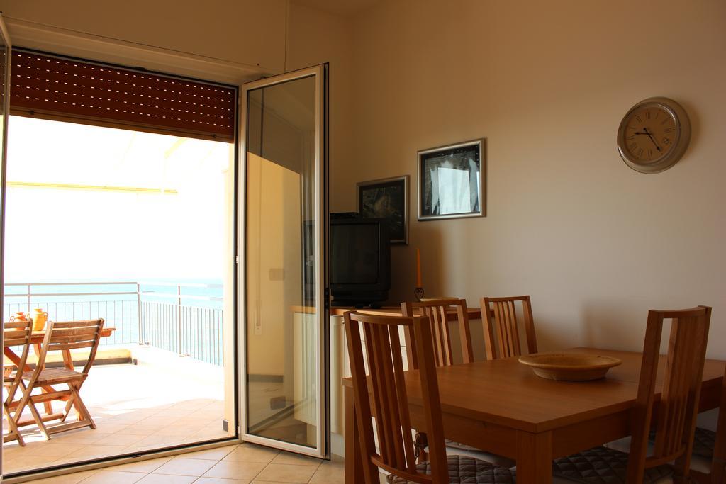 Les Agrumes Varigotti Exterior foto